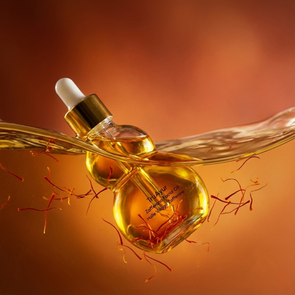 Aceite facial Zafferano con hebras de azafrán puro para una piel radiante, suave y rejuvenecida